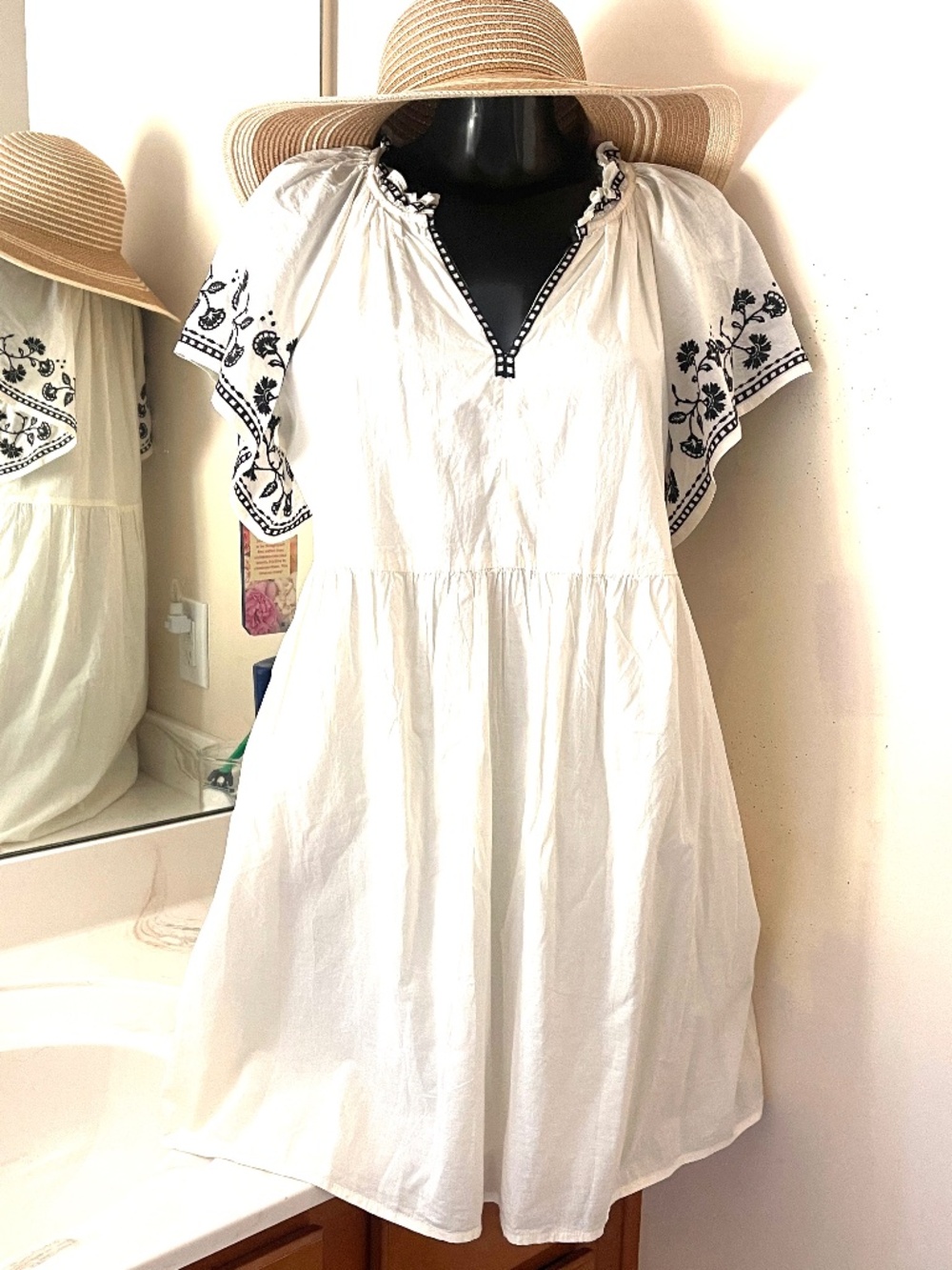 OLD NAVY Women’s dress size Medium White cotton Bohemian dress sz 8